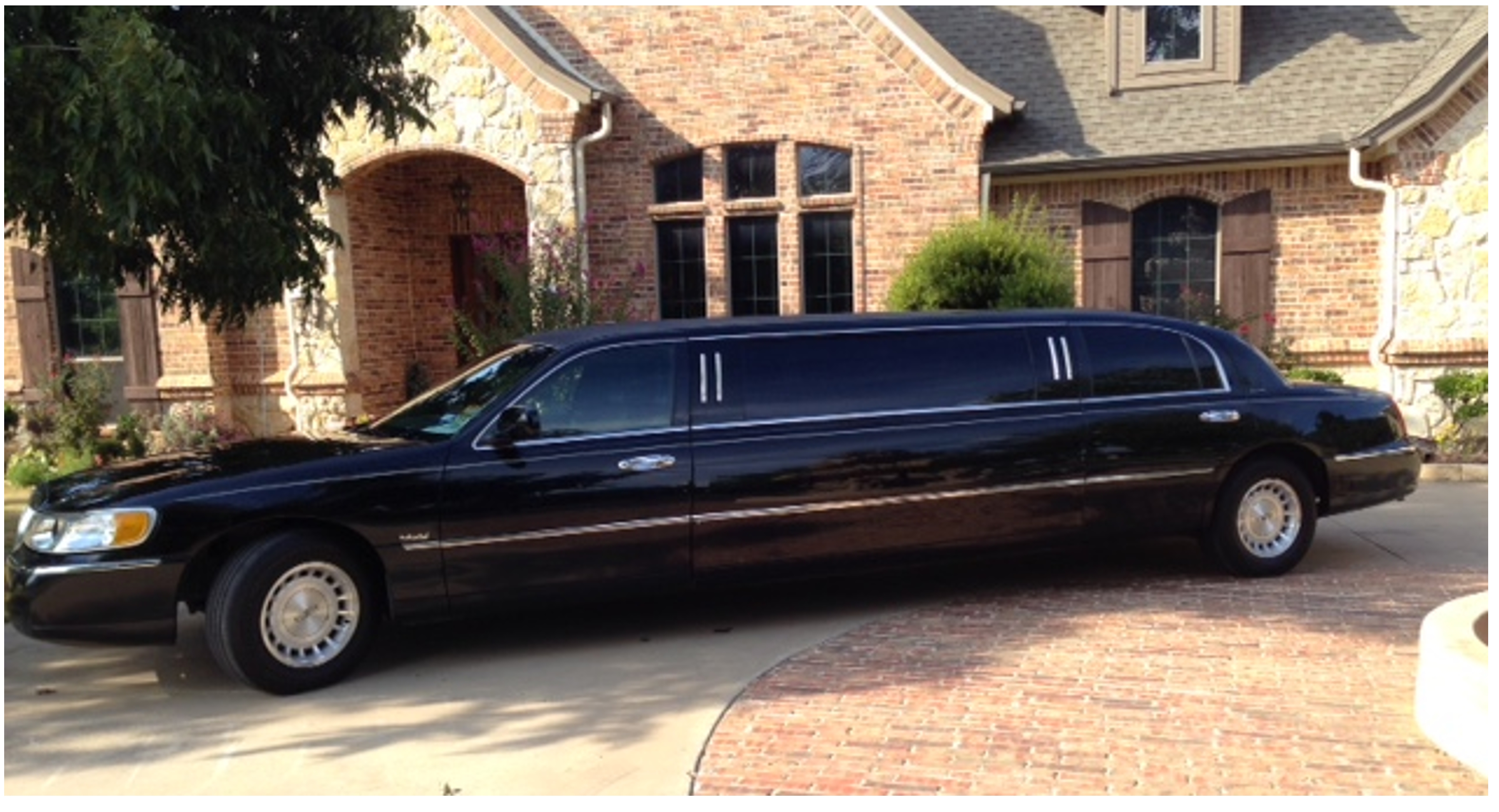Black Stretch Limo for up to Eight passengers